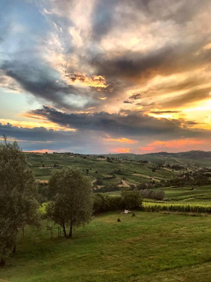 Il Sassoscritto Bed And Breakfast Montecalvo Versiggia Exterior photo