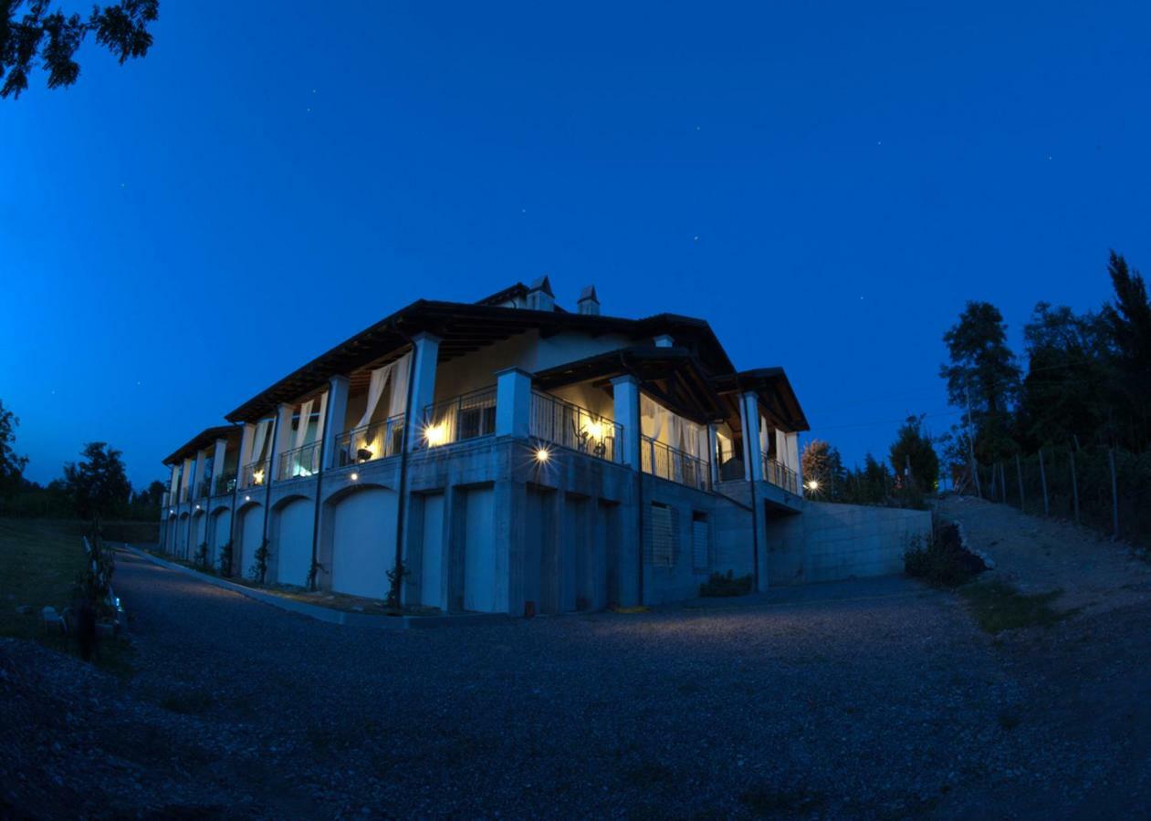 Il Sassoscritto Bed And Breakfast Montecalvo Versiggia Exterior photo