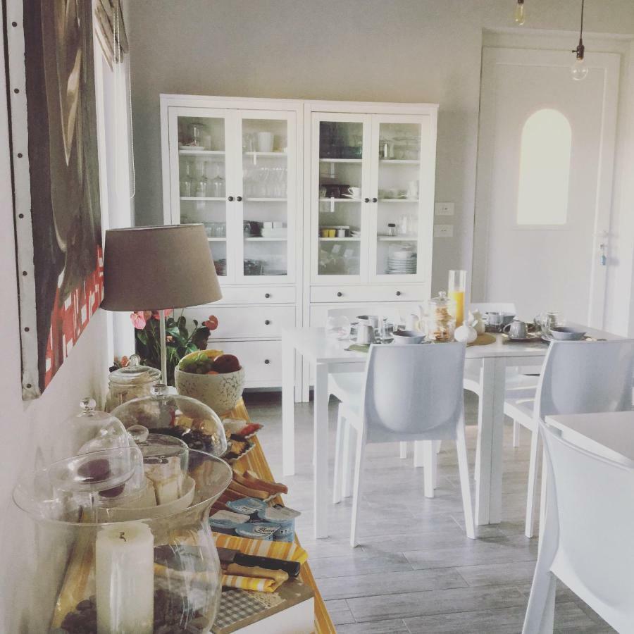Il Sassoscritto Bed And Breakfast Montecalvo Versiggia Exterior photo